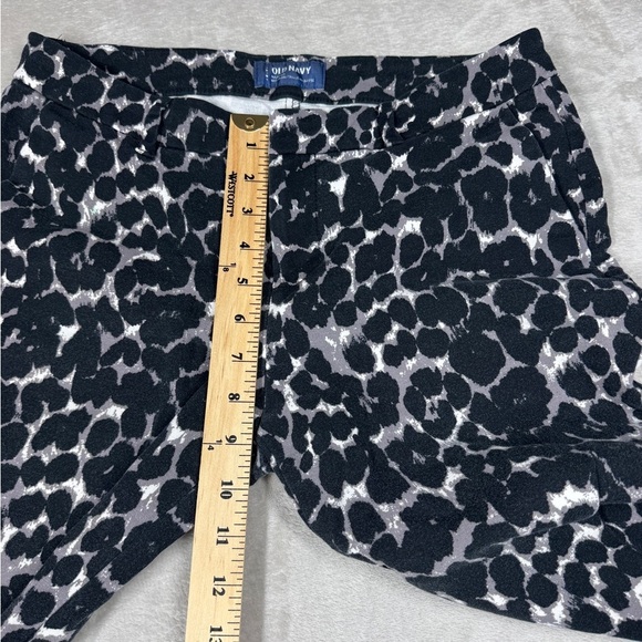 Old Navy Mid Rise Harper Cropped Leopard Animal Print Cotton Blend Pants 4 Reg - Picture 10 of 16